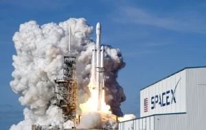 Salida a bolsa de SpaceX sería la mayor de la historia y podría convertir a Elon Musk en billonario