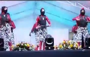 Censuran coreografía crítica de alumnos de Bachilleres contra la violencia en Michoacán (Video)