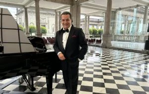 Tenor mexicano Emilio Ruggerio denuncia a la Secretaría de Cultura de Puebla por incumplir pago