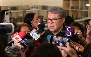 “Morena ya tiene bastantes conflictos”, responde Ricardo Monreal a Layda Sansores