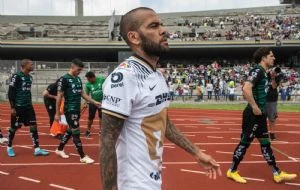 Pumas vence en tribunales a Dani Alves y el exjugador deberá pagar indemnización