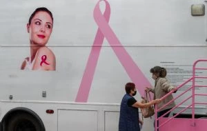 Ejercicio podría ayudar a combatir cáncer de mama