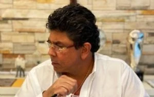 Juez rechaza petición del exdueño de los Tiburones Rojos para llevar juicio en libertad