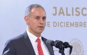 Oposición en el Senado rechaza designación de López-Gatell como representante de México ante la OMS
