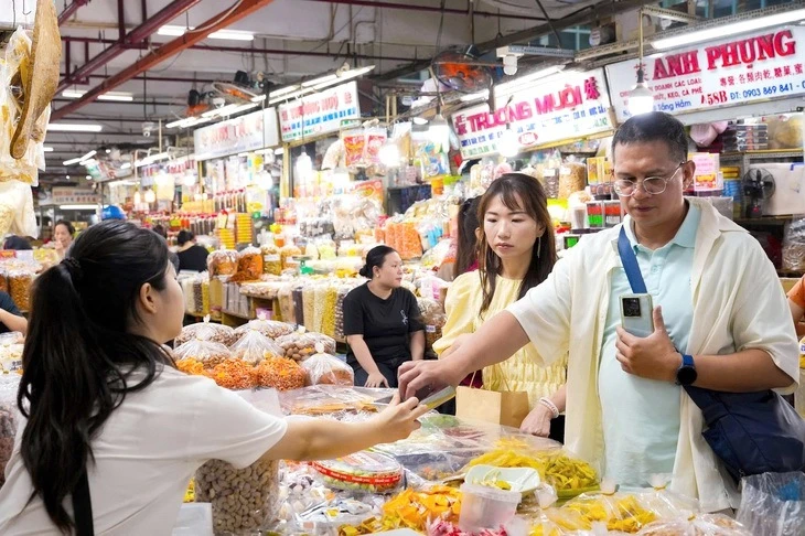 Người cho thuê nhà đất nộp thuế thu nhập cá nhân ra sao theo quy định mới?