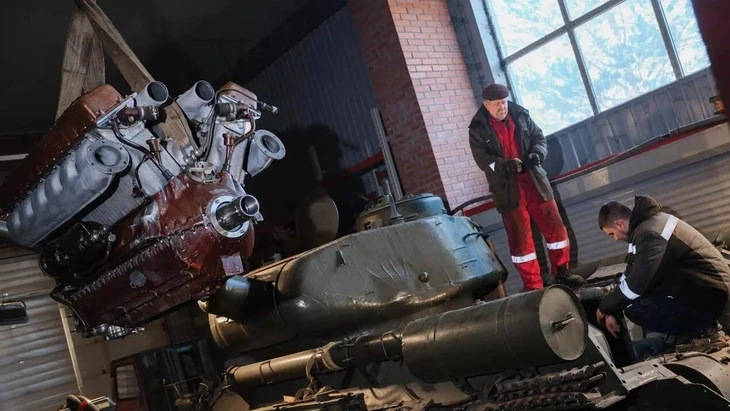 Nga phục chế xe tăng T-34 huyền thoại để duyệt binh