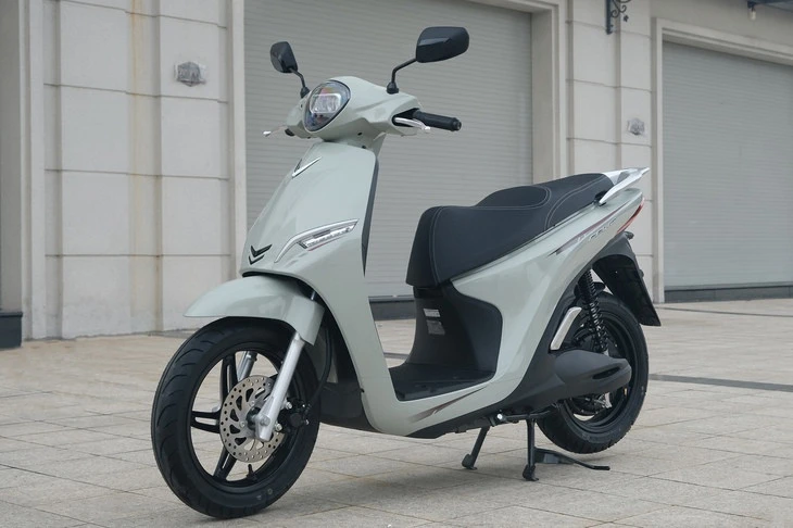 VinFast ra mắt 3 mẫu xe máy điện 2 pin, có thể tháo rời, chạy tới 262km/sạc
