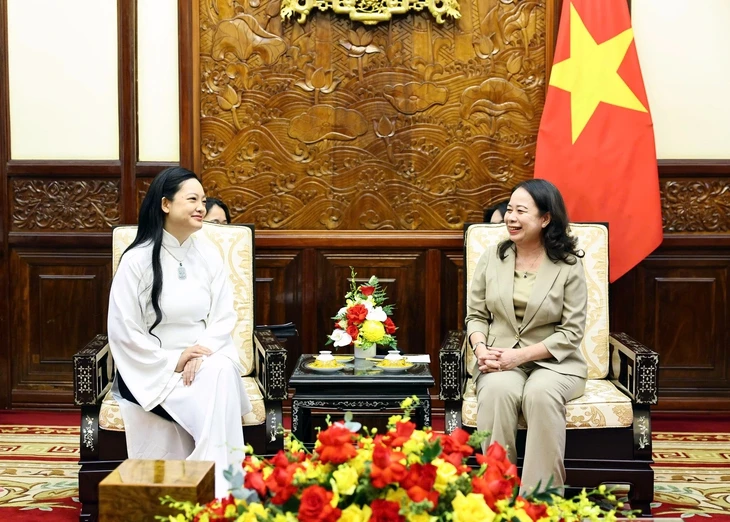Phó chủ tịch nước Võ Thị Ánh Xuân tiếp nữ phi hành gia Amanda Nguyễn