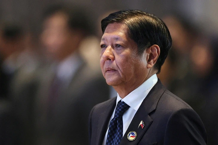Tổng thống Philippines bất ngờ cải tổ nội các, thay ngoại trưởng