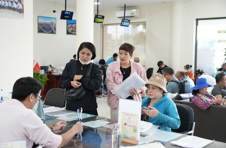 TP.HCM tìm hướng ra cho cán bộ dôi dư