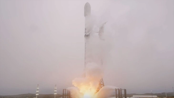 SpaceX đưa tro cốt người lên vũ trụ
