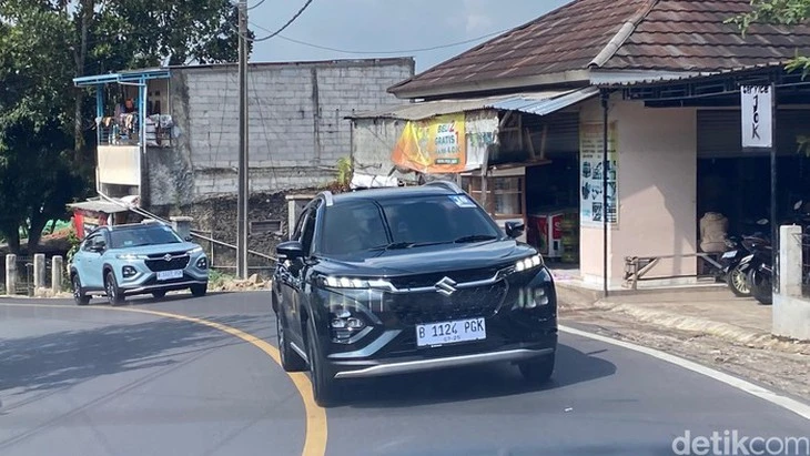 Suzuki Fronx sắp về Việt Nam chỉ tốn 2,2 lít xăng/100km, chạy Hà Nội - Ninh Bình chỉ mất 40.000 đồng