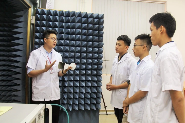 Thêm 13 giáo sư IT, AI, bán dẫn thỉnh giảng tại Đại học Quốc gia TP.HCM