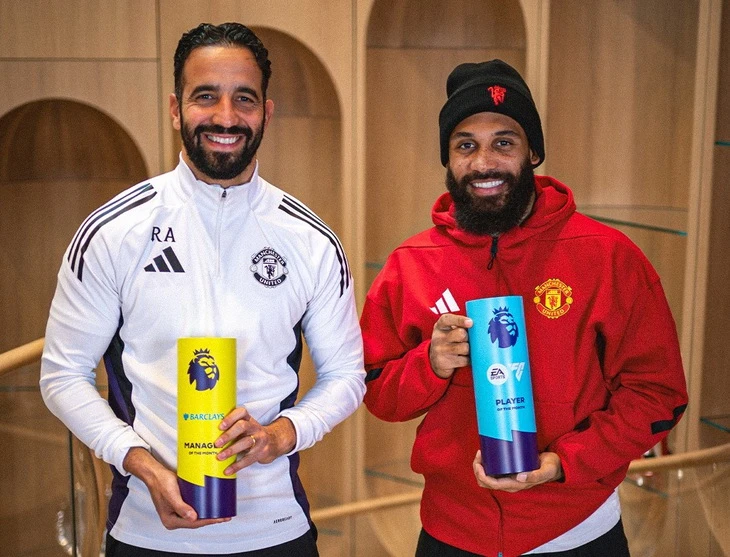 Man United ẵm trọn các giải thưởng uy tín ở Premier League