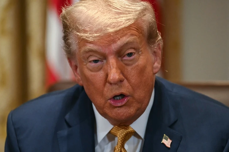 Tin tức thế giới 9-7: Ông Trump dọa áp thuế 200% với dược phẩm; ông Macron thăm cấp nhà nước Anh