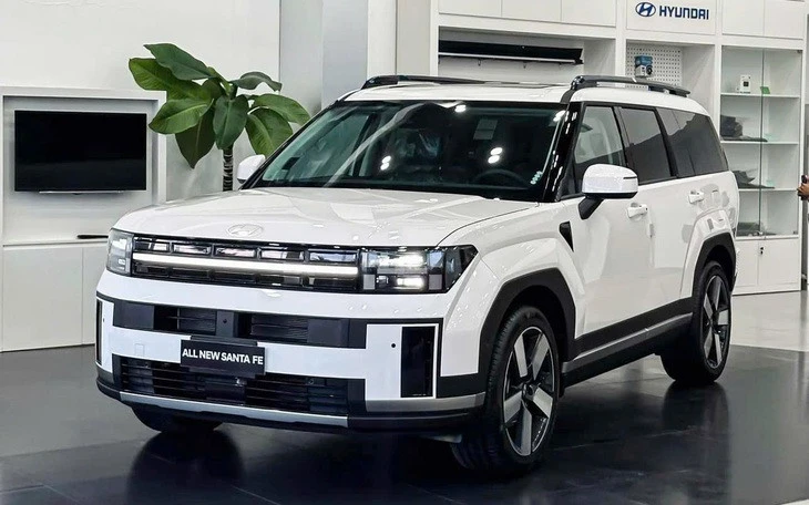 Tin tức giá xe: Loạt xe giảm sốc tạo đáy mới, từ sedan hạng C 295 triệu đến SUV cỡ D 855 triệu đồng