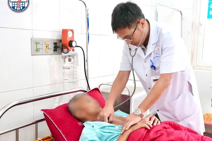 Cứu bệnh nhân có đinh phẫu thuật 'lang thang' vào lồng ngực