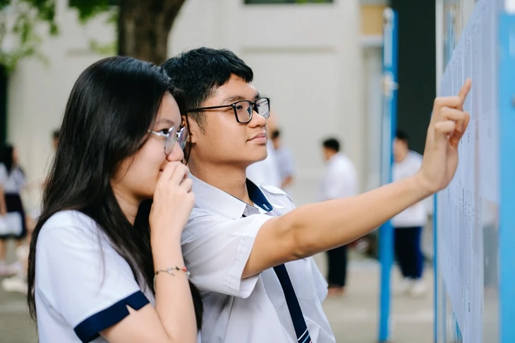 Bộ GD-ĐT: Trục trặc tuyển sinh do trường đại học, hệ thống của bộ không có lỗi