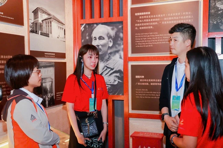 Hành trình đỏ: thúc đẩy giao lưu thanh niên Việt - Trung