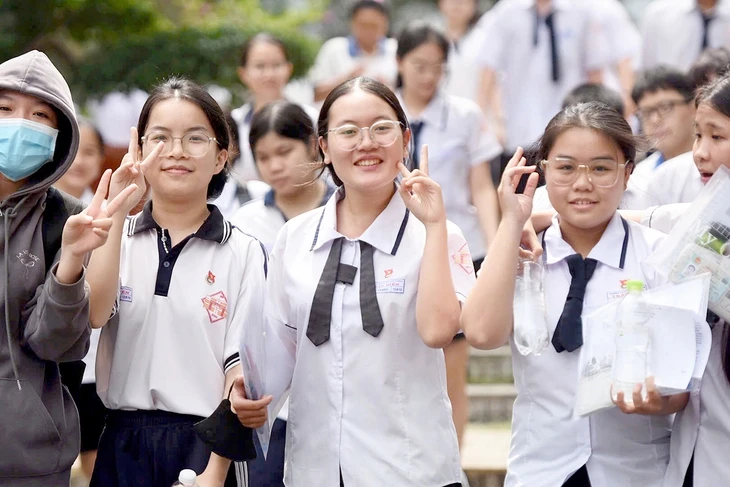 Có nên duy trì kỳ thi '2 trong 1'?
