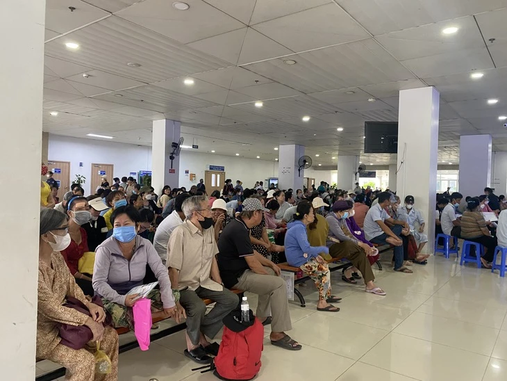 Bệnh viện tuyến cuối tại TP.HCM lo quá tải sau sáp nhập, có thể tăng hàng chục triệu lượt khám