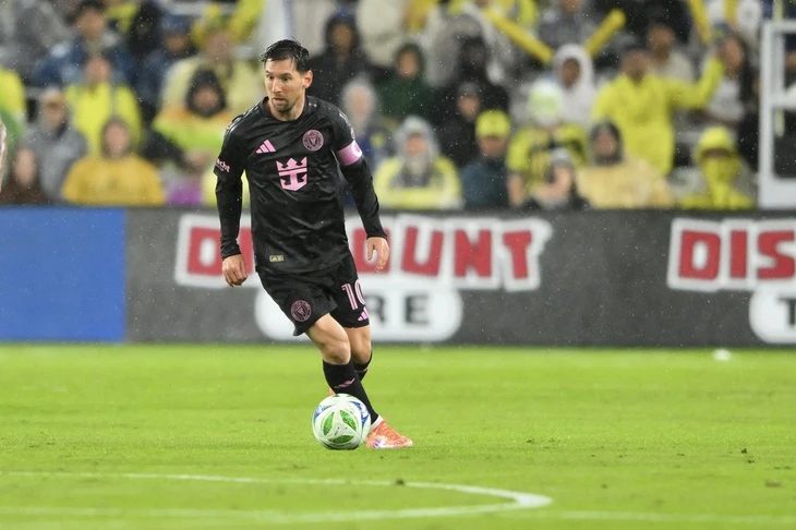 Messi ghi bàn đẹp mắt vẫn không thể 'cứu' Inter Miami