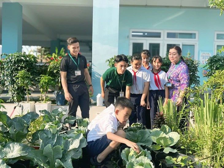 Niềm vui từ những ngôi trường mới