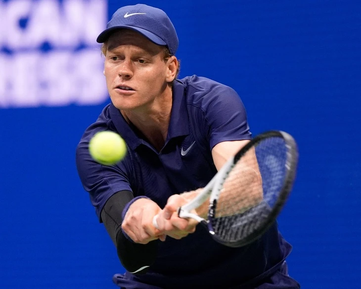 Sinner bị trộm đồ ngay trên sân đấu ở US Open 2025