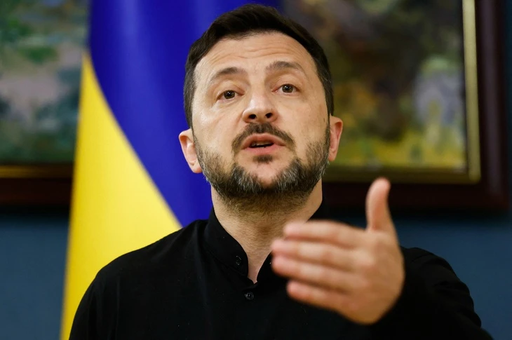 Ông Zelensky tố Nga cản trở hòa bình, ông Medvedev đáp trả