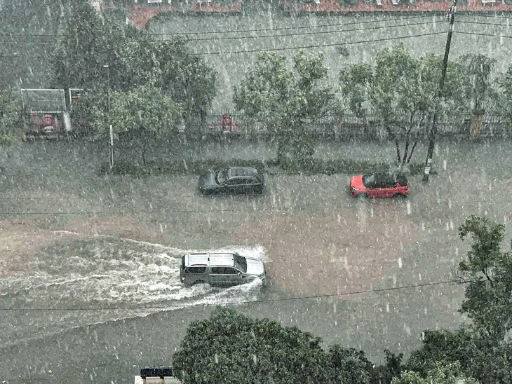 6 hành vi nguy hiểm khi lái xe dưới trời mưa: Điều tài xế hay làm, ngỡ an toàn hóa ra ngược lại