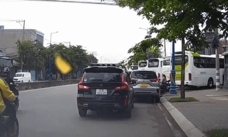 Tài xế ô tô mở cửa xe gây tai nạn ở Thủ Đức bị phạt hơn 20 triệu, trừ 10 điểm giấy phép lái xe