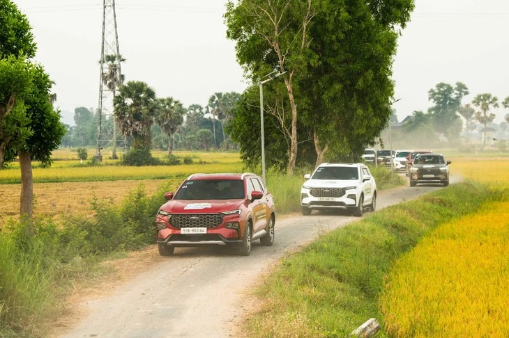Tin tức giá xe: Ford Territory giảm tới 90 triệu đồng tại đại lý, SUV C giá thực tế chỉ ngang SUV B
