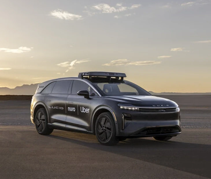 Uber chi 300 triệu USD vào dự án robot taxi, mua 20.000 xe công nghệ tự lái
