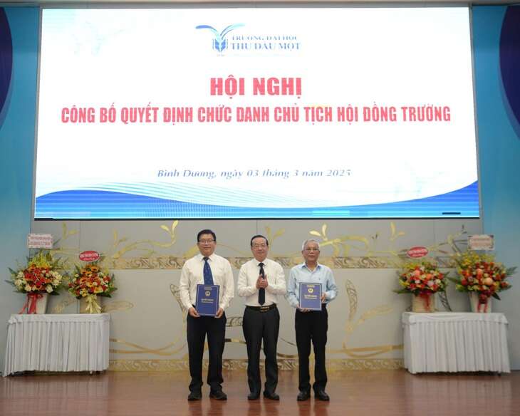 Cựu phó hiệu trưởng trở lại làm chủ tịch hội đồng Trường đại học Thủ Dầu Một