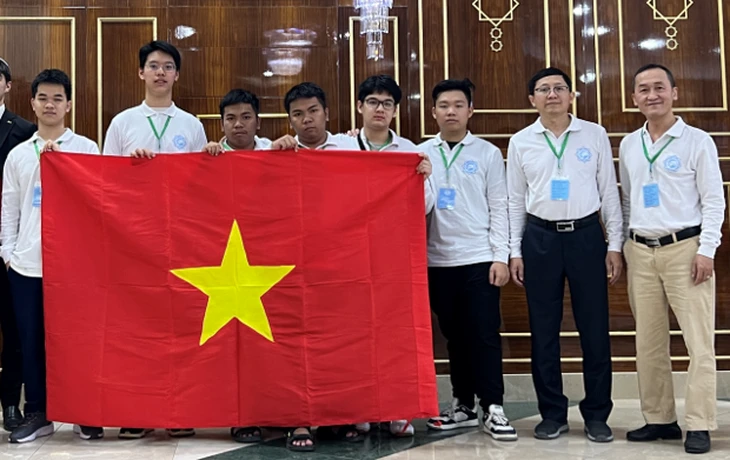 6 học sinh Việt Nam giành huy chương vàng Olympic giao lưu toán quốc tế