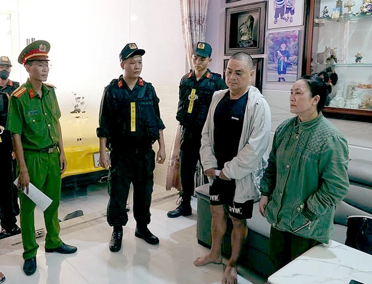 Bắt giam vợ chồng Bảy 'bóng' cho vay nặng lãi ở Phan Thiết