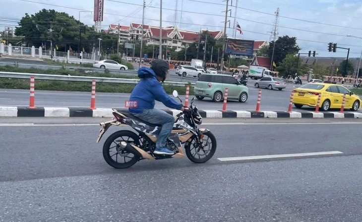 Suzuki Satria/Raider mới chạy thử: Tinh chỉnh thiết kế, thêm phanh ABS đấu Winner X, Exciter