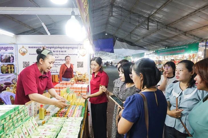 Sâm Tiến Vua, nước mắm Phú Quốc, gạo hữu cơ Campuchia và nhiều đặc sản hội tụ về vùng Bảy Núi