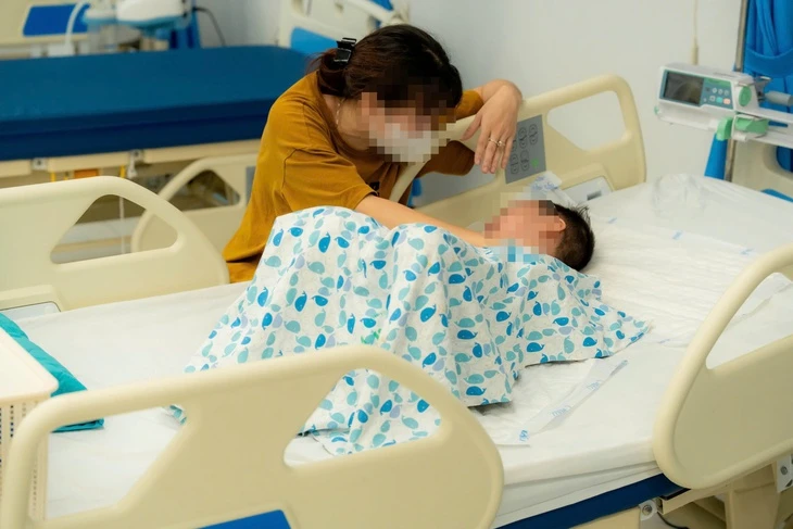 2 anh em trong vụ tai nạn liên hoàn ở Hà Nội bị thương nặng, chấn thương sọ não, dập phổi