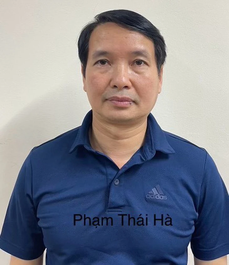 Ông Phạm Thái Hà, cựu trợ lý của cựu Chủ tịch Quốc hội, bị cáo buộc nhận 750 triệu