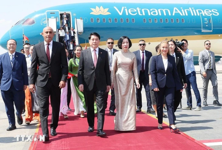Chủ tịch nước Lương Cường bắt đầu chuyến thăm cấp Nhà nước Cộng hòa Ai Cập