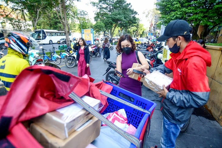 Nhiều thương hiệu Việt đuối sức trên sàn online