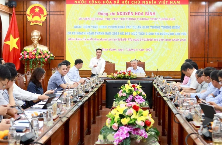 Giá cát xây dựng tăng gấp đôi, lo thiếu vật liệu cho dự án giao thông trọng điểm