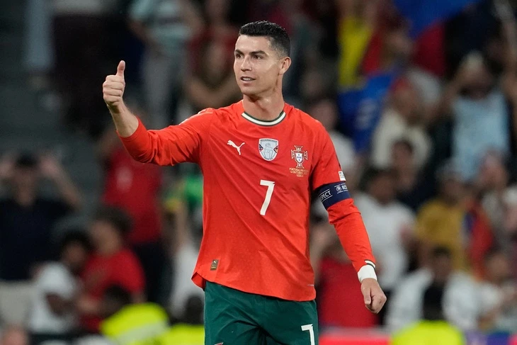 Ronaldo yên lòng hướng đến World Cup 2026