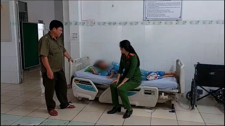 Thiếu nữ 15 tuổi loạn thần do dùng điện thoại nhiều đêm liền không ngủ