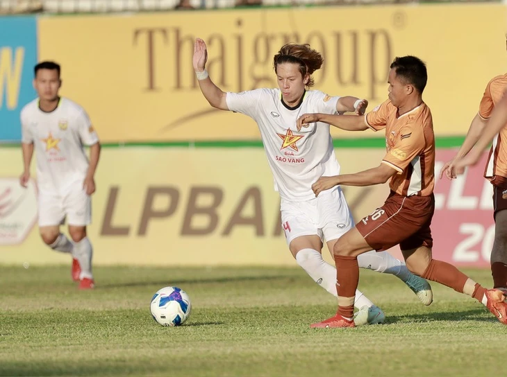 Viktor Lê khiến CLB Hoàng Anh Gia Lai thất bại trên sân nhà