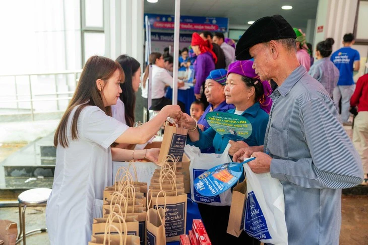 Long Châu và Foripharm hợp tác đưa sản phẩm chính hãng đến tay người dùng