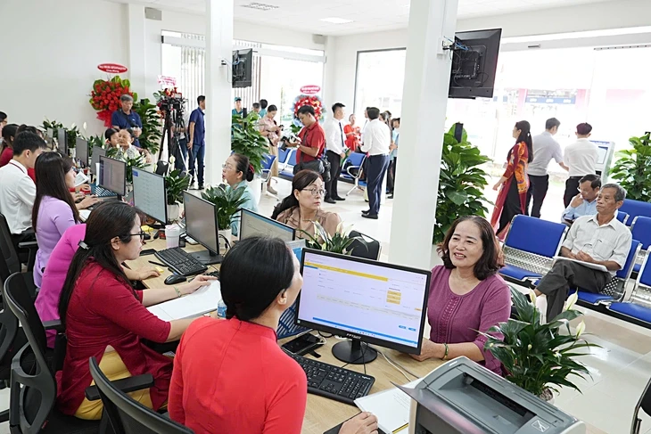 Đánh giá viên chức, lấy chất lượng dịch vụ công làm chuẩn