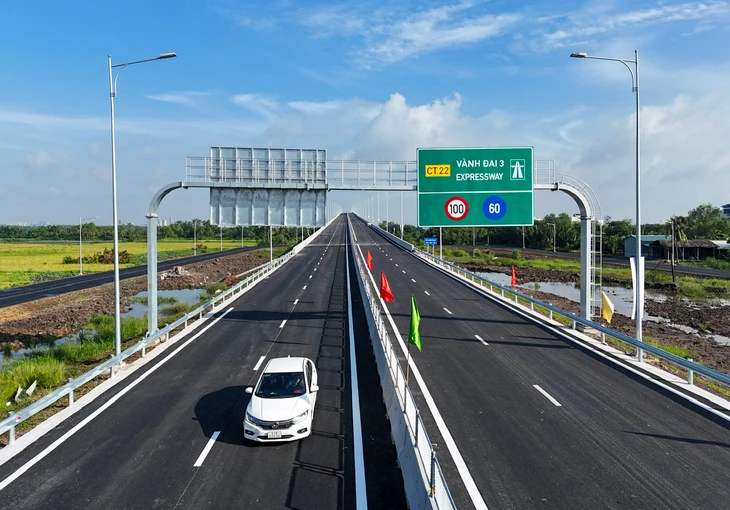 Đề nghị địa phương nghiên cứu thu phí 10 đường cao tốc do nhà nước đầu tư