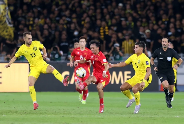 Báo Malaysia tố Liên đoàn Bóng đá Việt Nam báo cáo vụ 7 cầu thủ nhập tịch lên FIFA